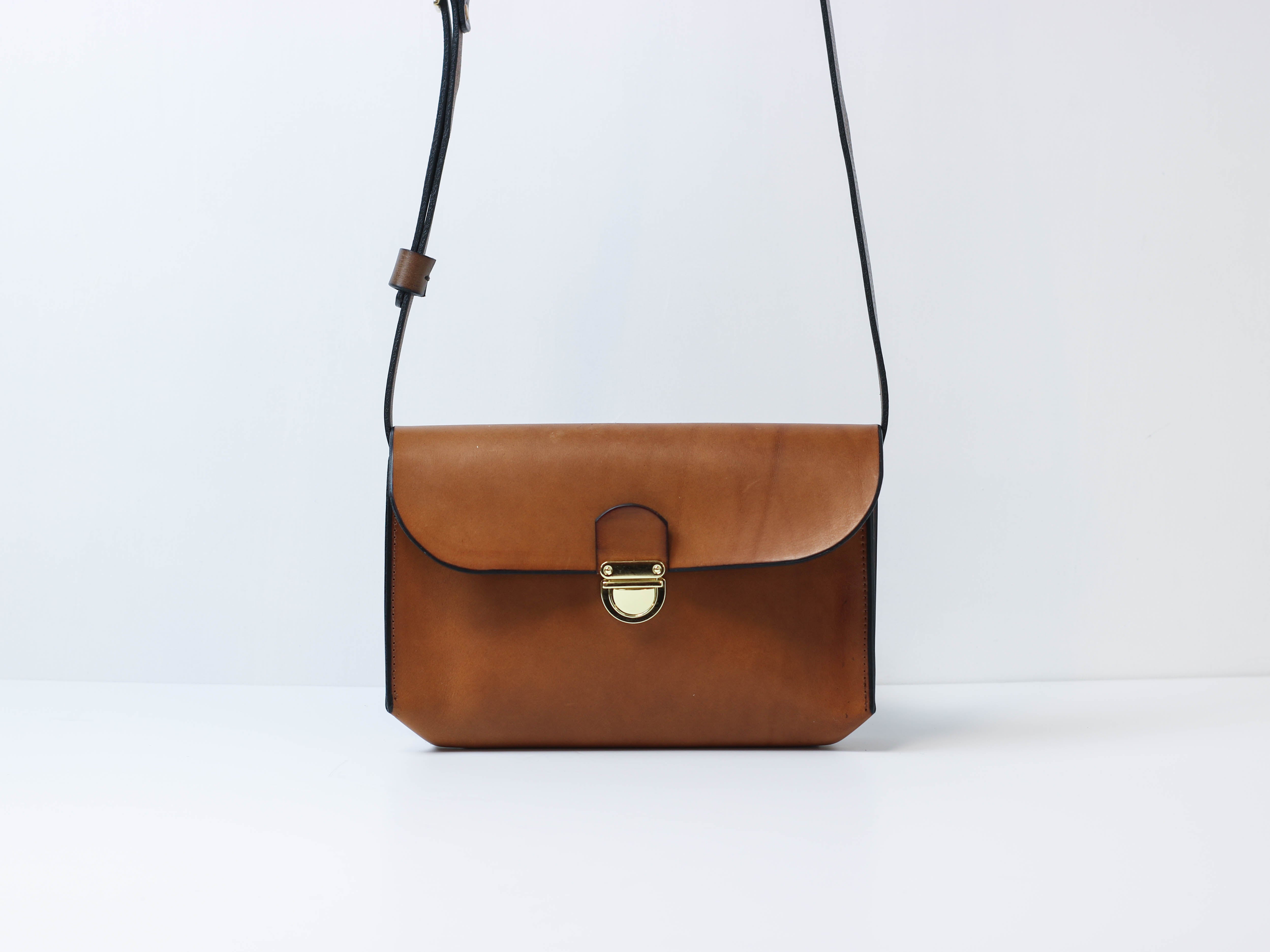 WOMEN LEATHER BAGS – kingsleywalters.com