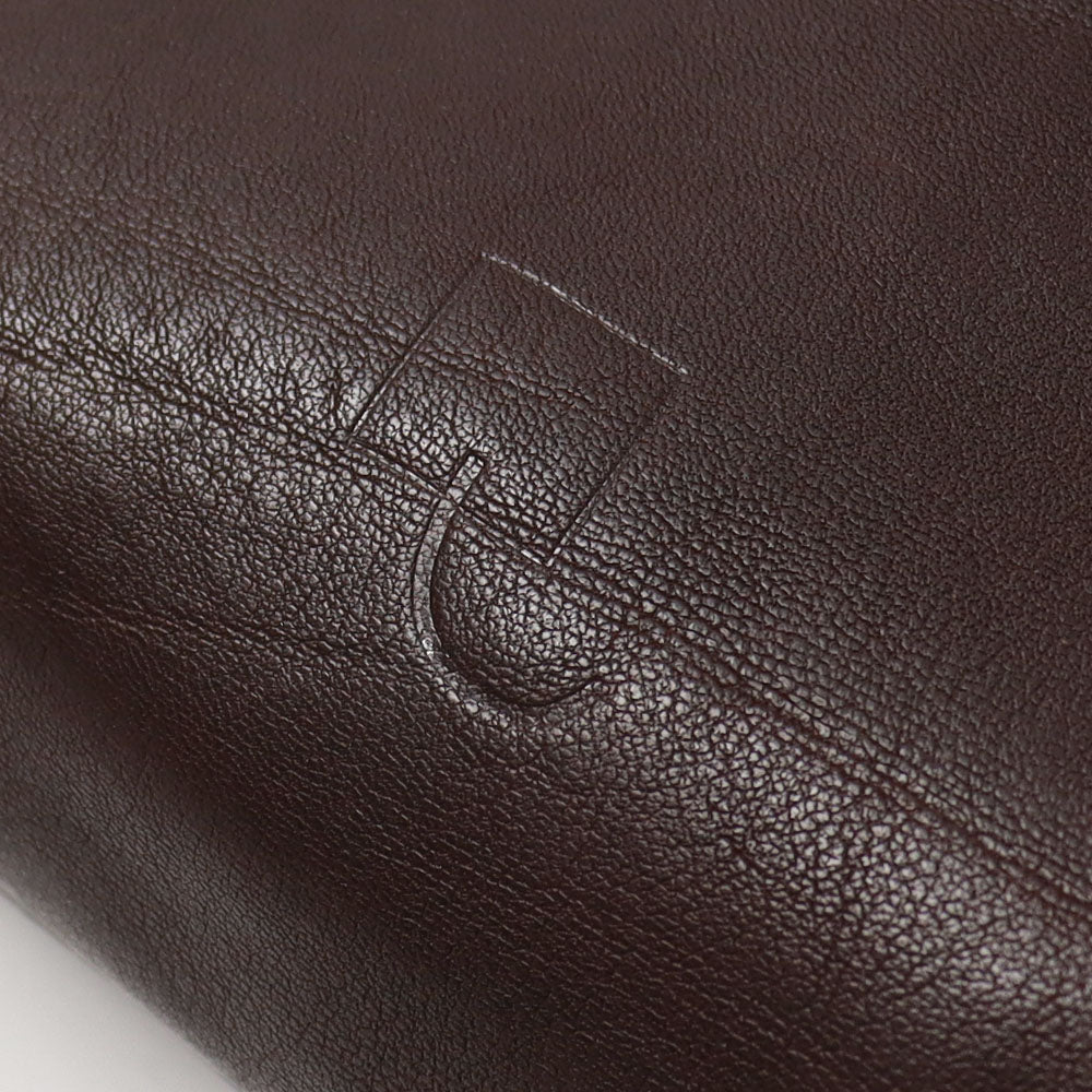 TRAVEL POUCH