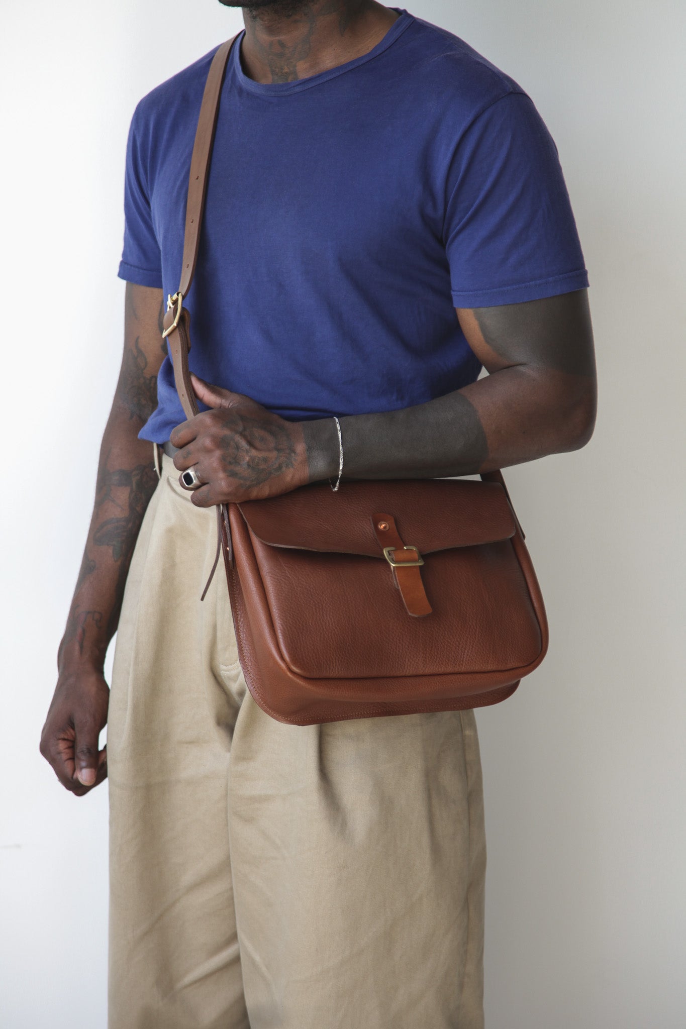 FOULDEN - Leather Crossbody Bag