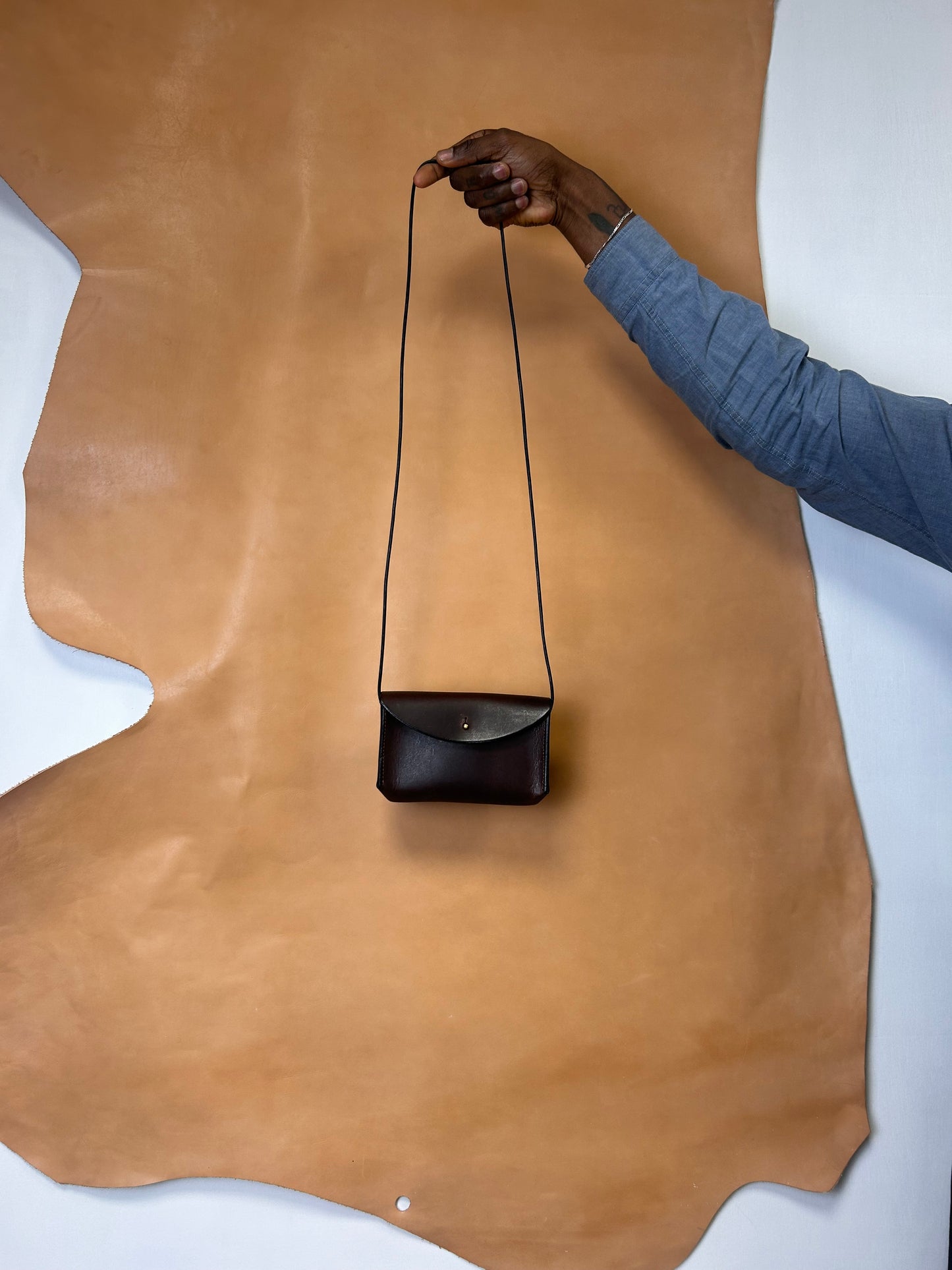 T.B.M Pouch | Dark brown