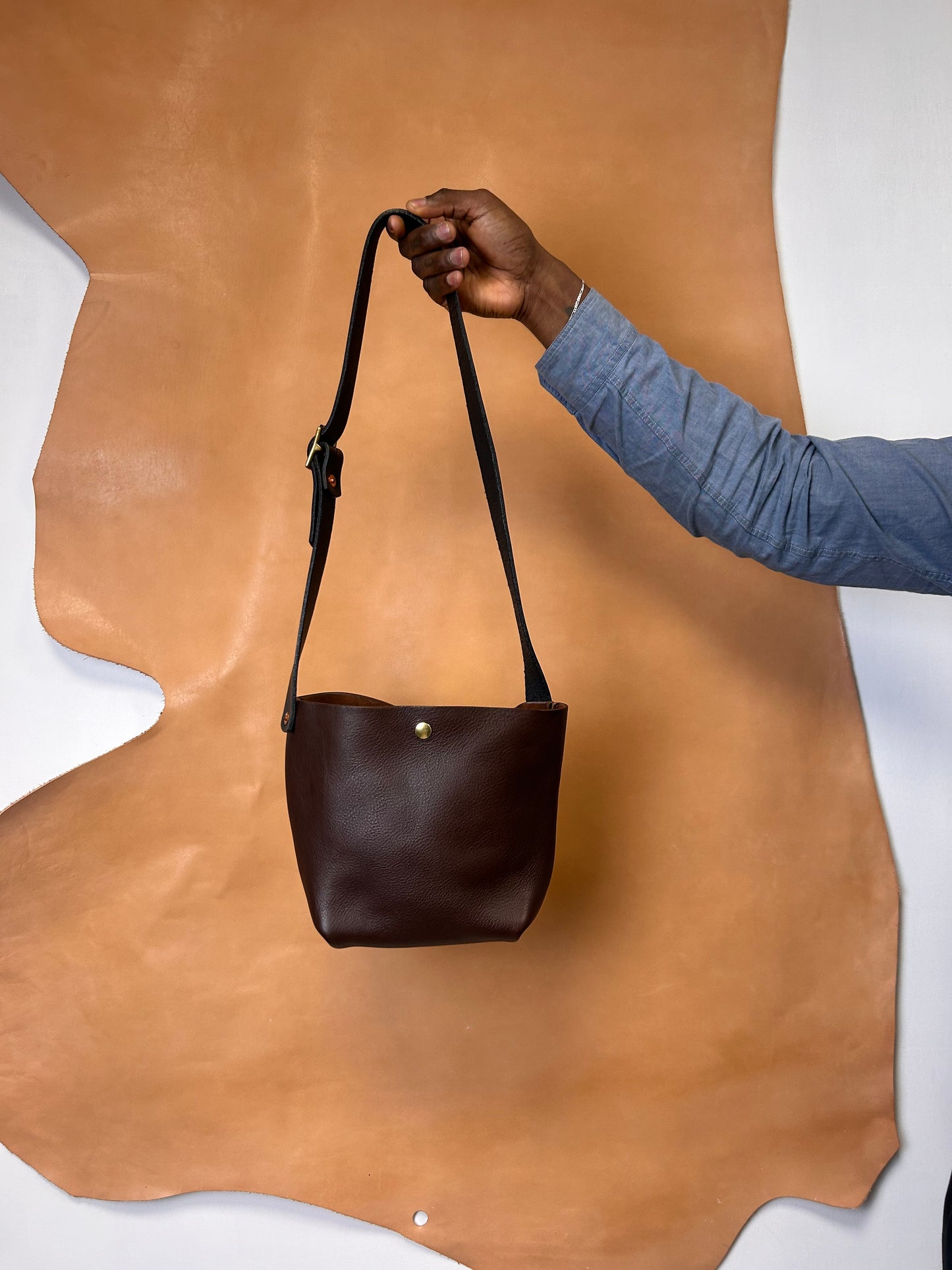 Sunbury | Dark brown