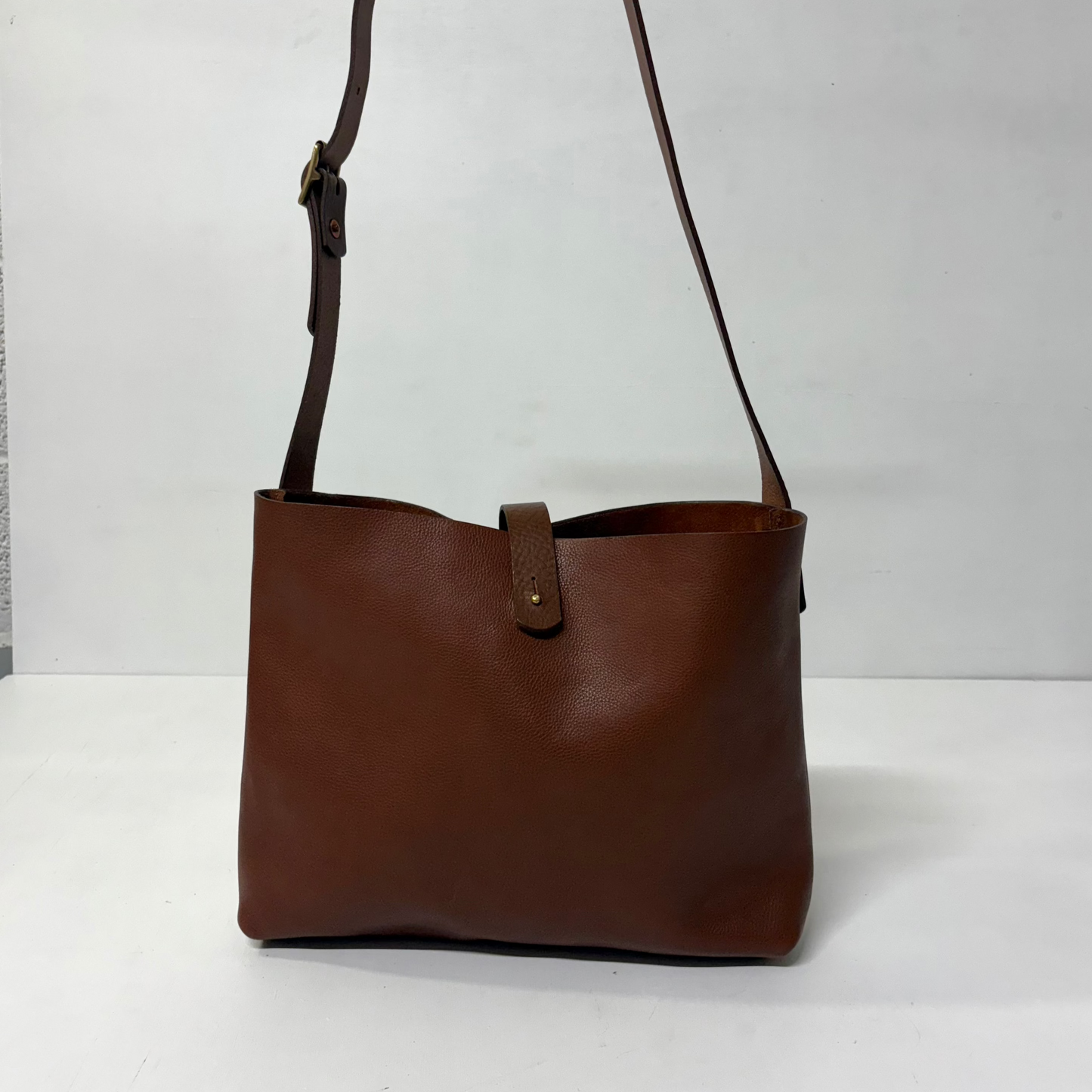 Addington | Crossbody | Tan brown
